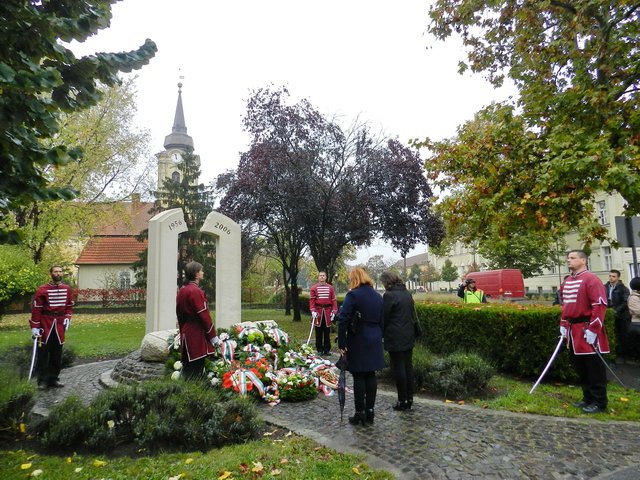 56-ra emlékeztünk 50